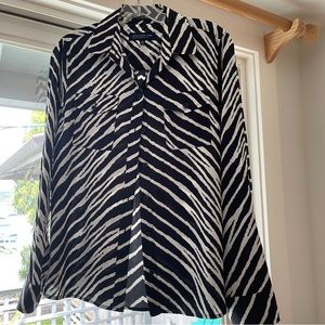 Jones New York Black and White Striped Button Down Sateen feel Shirt